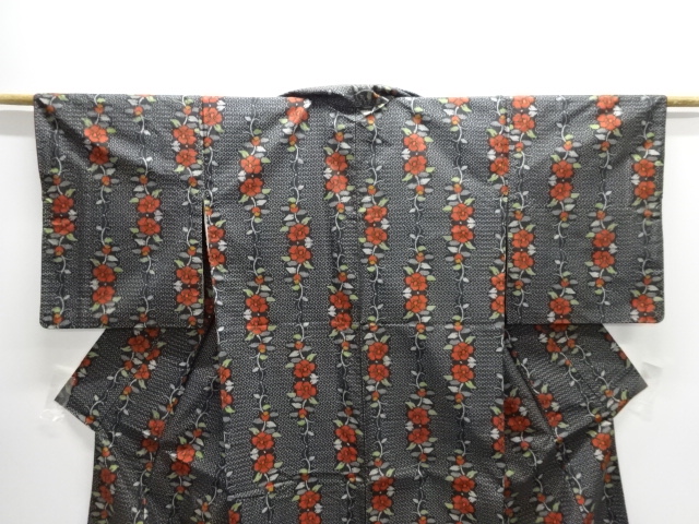  アンティーク　花縞模様織り出し本場村山泥大島紬着物